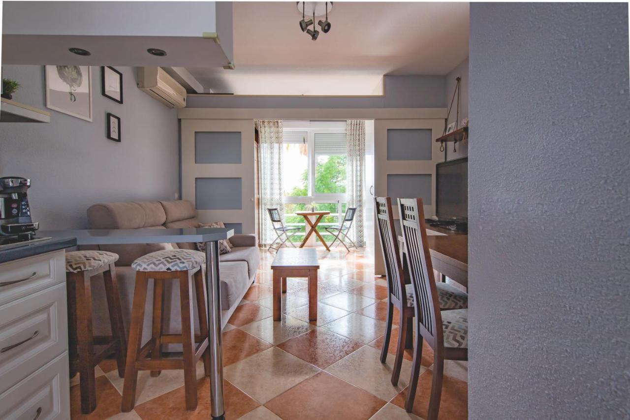 Apartamento Daniel เบนัลมาเดนา ภายนอก รูปภาพ