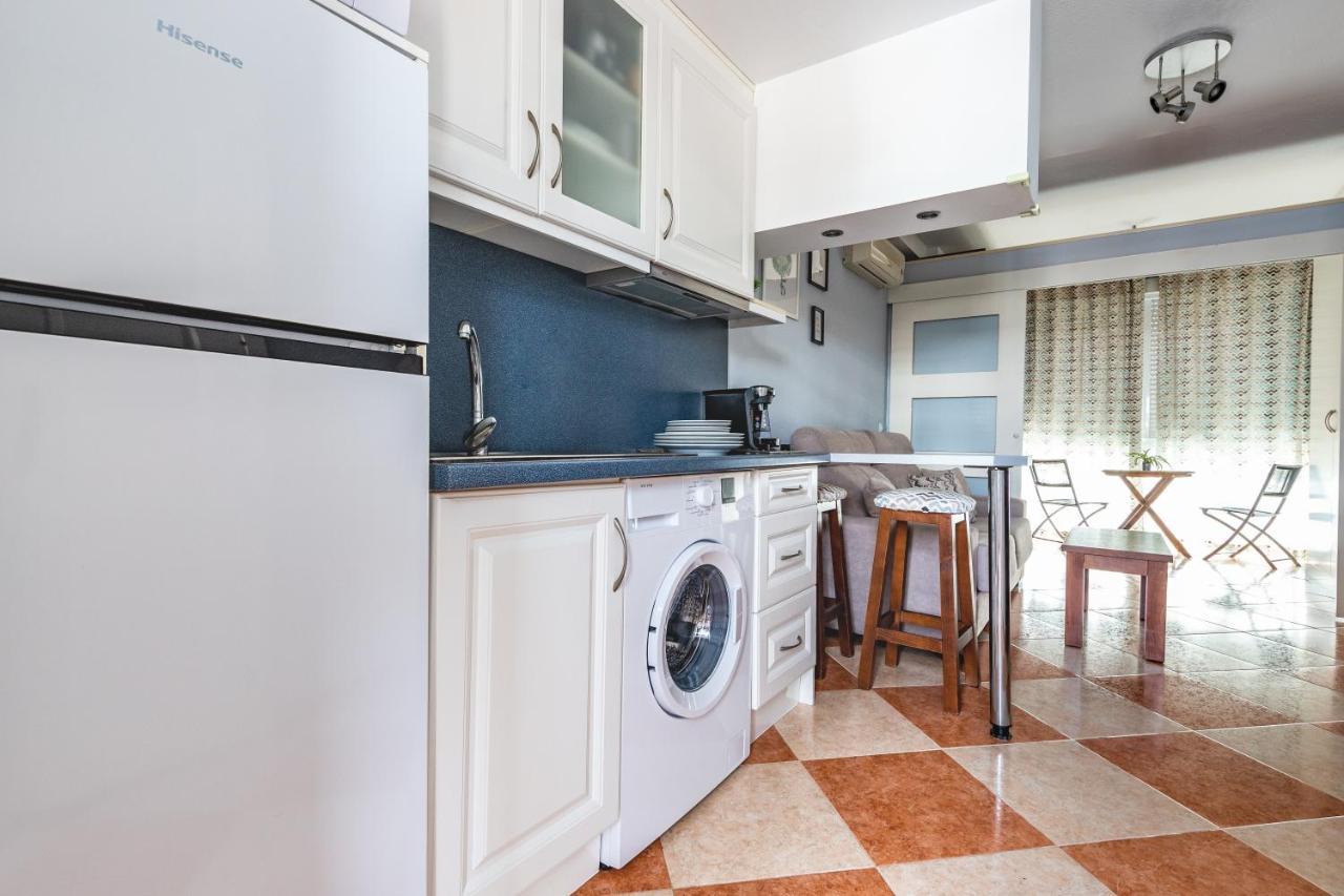 Apartamento Daniel เบนัลมาเดนา ภายนอก รูปภาพ
