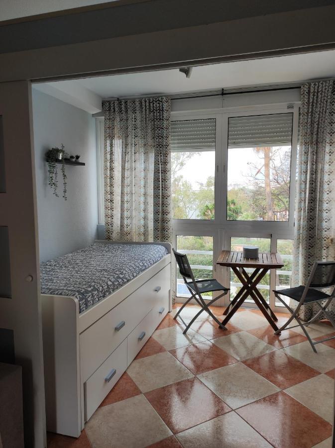 Apartamento Daniel เบนัลมาเดนา ภายนอก รูปภาพ